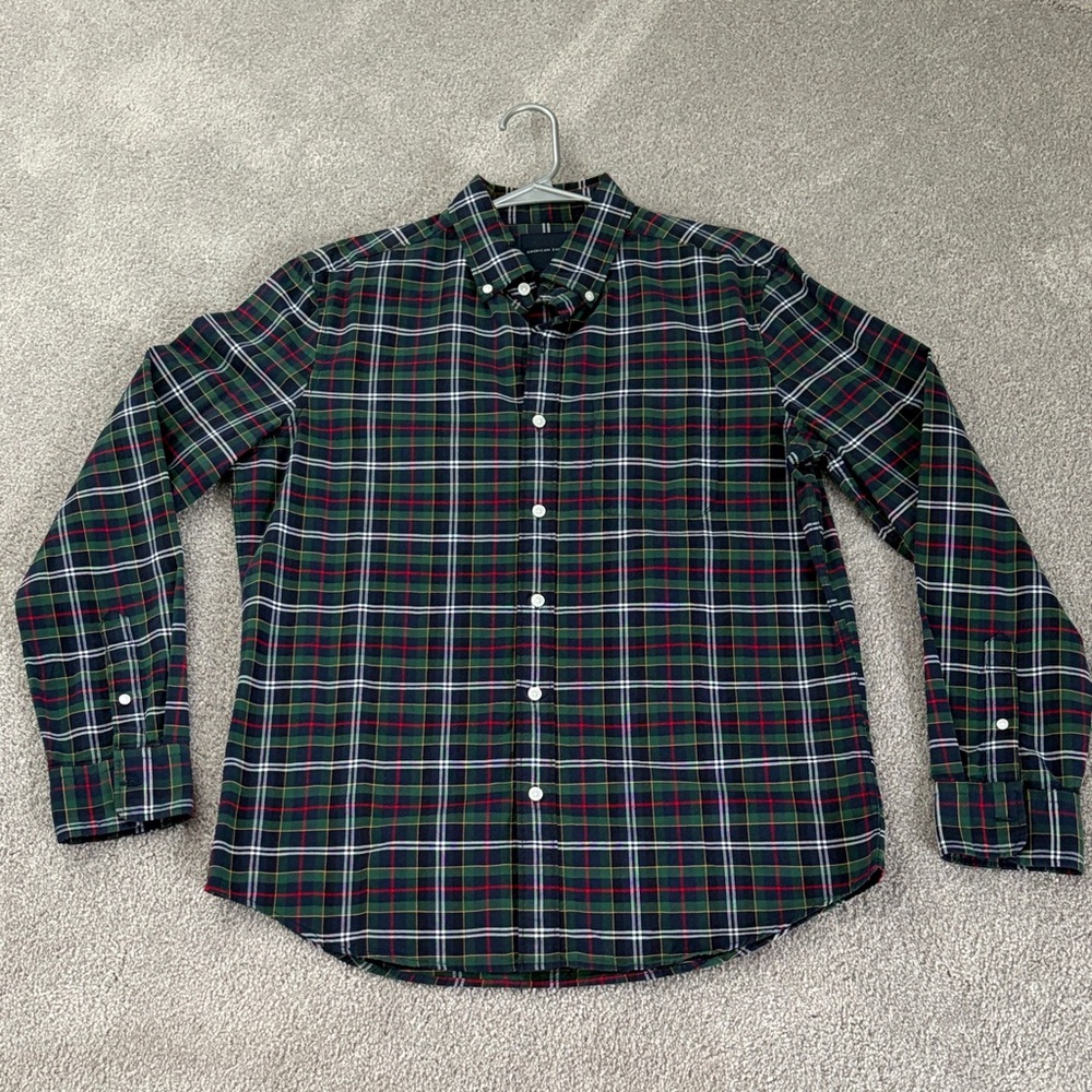 NWT American Eagle Men's Plaid Button-Down Long Sleeve Shirt, size M